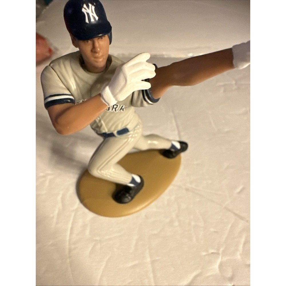 MLB-Derek Jeter-4"-New York Yankees-2000 Shelf Decor Baseball Dorm